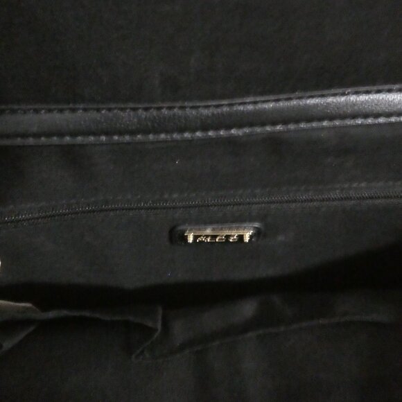 ALDO | 7 x 1.5 x 11 inches | Chain Handle Clutch Purse - Picture 7 of 12